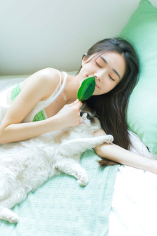 隔着裤子揉小豆豆自慰后出血